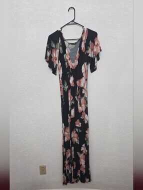 Floral Wrap Maxi Dress in Black and Blush MEDIUM Papermoon